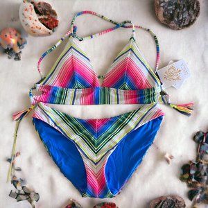 Women’s bikini 2 piece, swimsuit, colorful, Size S/P & M, confortable swimwear